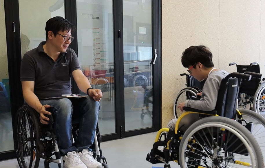 [세상을 바꾸는 스타트업]장애 아동에 ‘이동권’ 날개 달아주는 ‘토도웍스’
