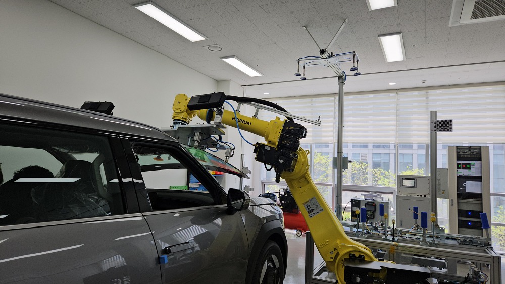 [출근했습니다] 로봇에 눈을 달아준다? 클레에 가봤습니다