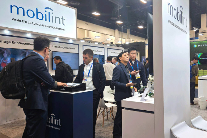 모빌린트, 국내 최초 엣지 환경 LLM 데모[CES 2025]